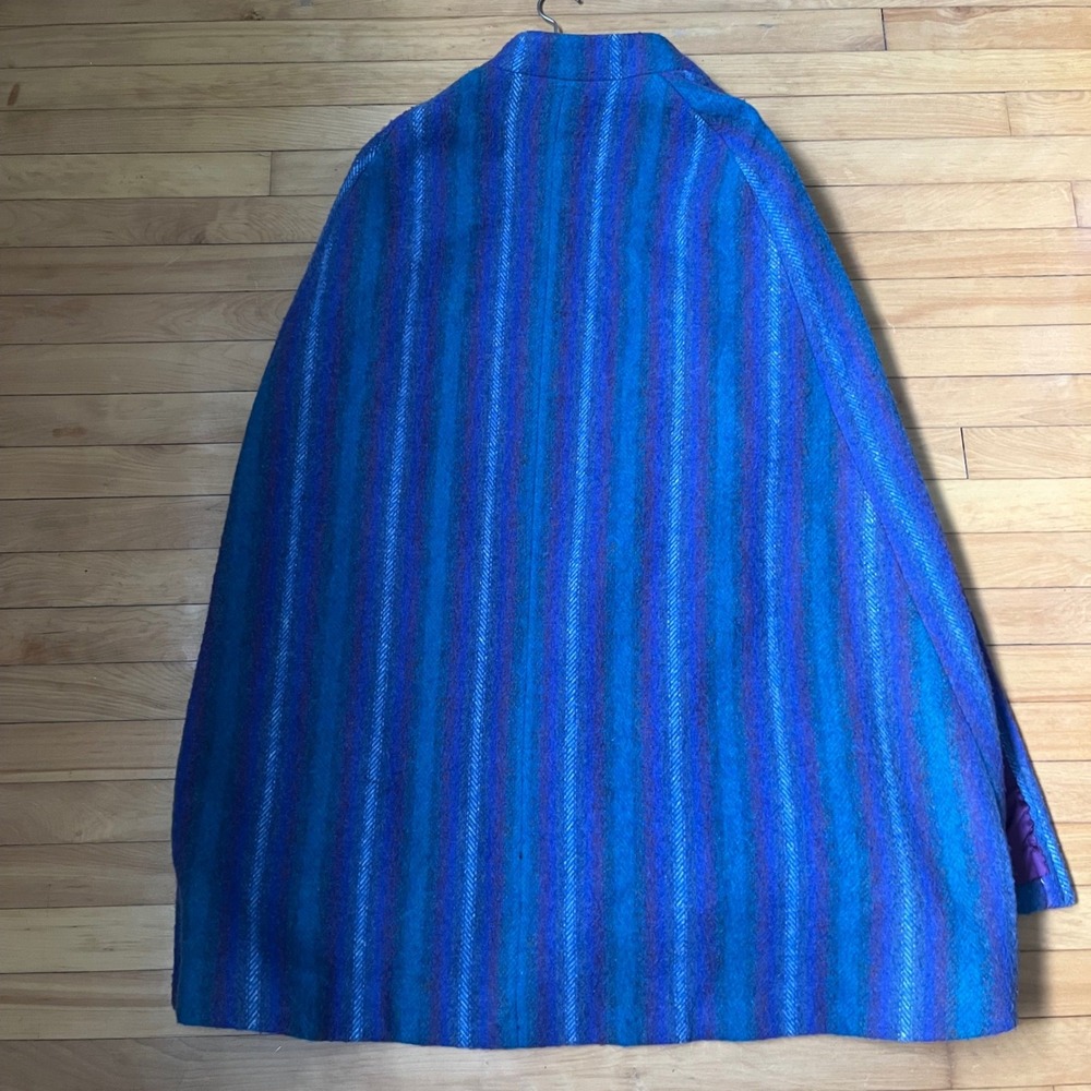 Vintage Hourihan Irish Pure Wool Striped Cape Blue Purple Button Made in Ireland - Picture 12 of 13